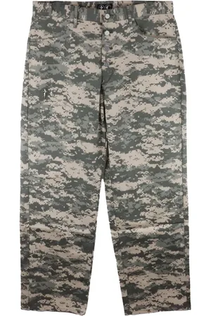 THUG CLUB Hose mit Camouflage-Print