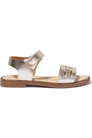 Andanines Sandalen in Metallic-Optik