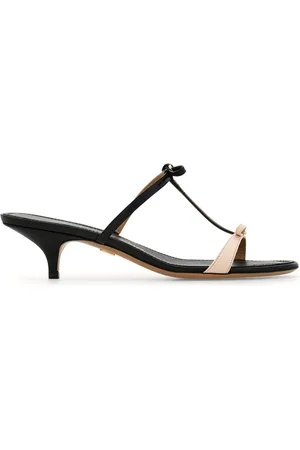 Salvatore Ferragamo Kitten-Heel-Sandalen