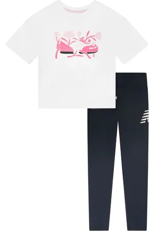 New Balance Set aus Oberteil und Hose mit Logo