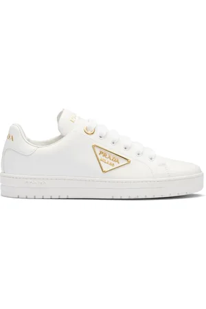Prada Sneakers mit Logo-Schild