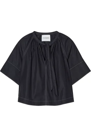 Closed Cropped-Top