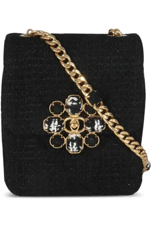 CHANEL Mini Schultertasche mit Camellia-Applikation