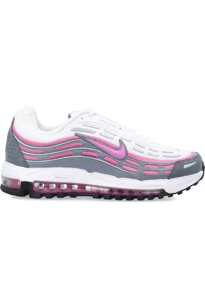Nike Sneakers mit Mesh-Einsätzen