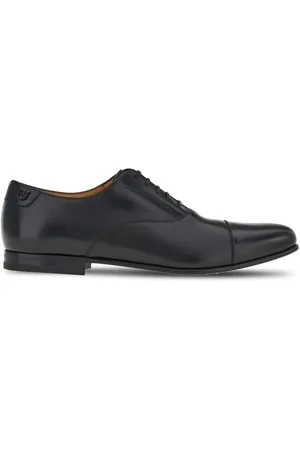 Salvatore Ferragamo Derby-Schuhe mit mandelförmiger Kappe