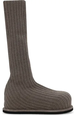 Amina Muaddi Veneda Stiefel