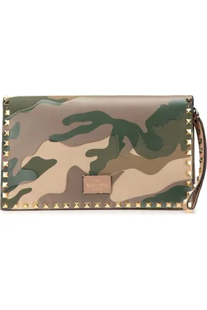 VALENTINO GARAVANI 2000-2017 Rockstud Wristlet Clutch aus Canvas und Nappaleder mit Camouflage-Print