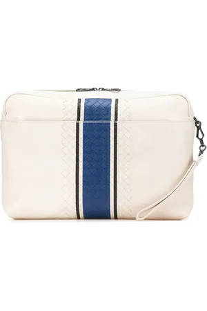 Bottega Veneta 2012-2024 Intrecciato Trimmed Clutch aus Leder mit Handgelenkschlaufe
