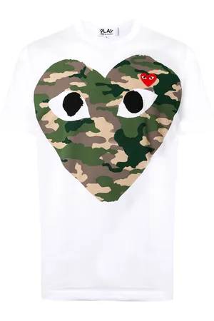 Comme des Garçons T-Shirt mit Camouflage-Herz
