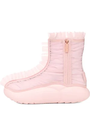 UGG Stiefel mit Rüschen