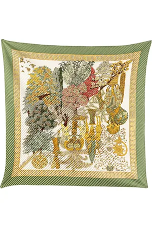 Hermès 20th Century Les Legendes de L Arbre Seidenschal mit Falten