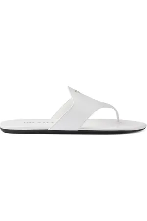Prada Flache Sandalen mit Riemen