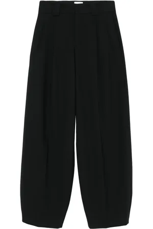Closed Wendlyn Hose