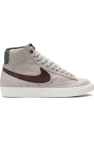 Nike Blazer Mid 77 Sneakers