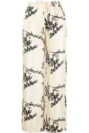 Nanushka Seidenhose mit Kalligrafie-Print