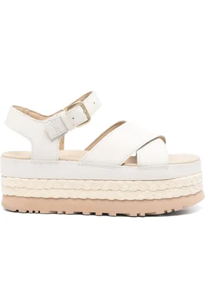 UGG Sandalen aus Leder