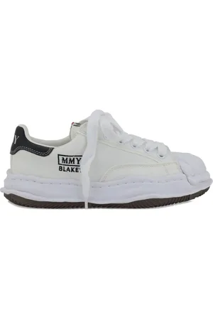 Maison Mihara Yasuhiro Sneakers mit Logo-Print