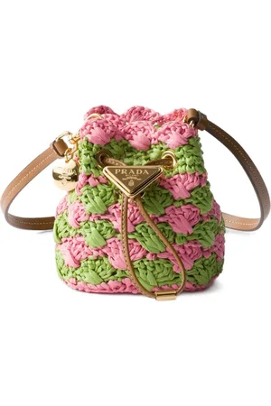 Prada Mini Beuteltasche aus Häkelstrick