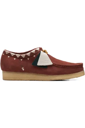 Clarks Wallabee "Auburn" boots