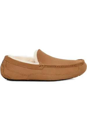 UGG Ascot slippers