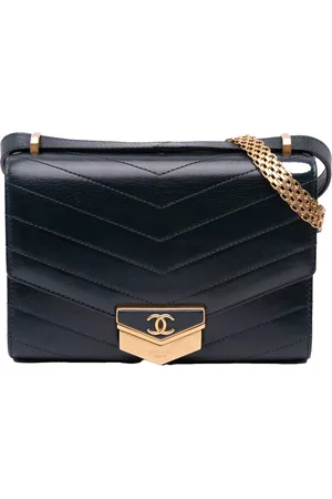 CHANEL Crossbody Bags - 2018-2019 Small CC Chevron Calfskin Medal Flap - Gr. unisize - in - für Damen