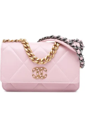 CHANEL Portemonnaies - 2021-2023 Quilted Lambskin 19 Wallet on Chain - Gr. unisize - in - für Damen