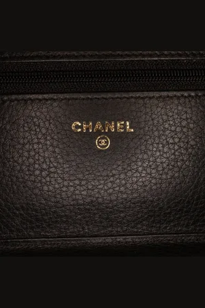 CHANEL Portemonnaies - 2014-2015 Studded Leather Wallet on Chain - Gr. unisize - in - für Damen