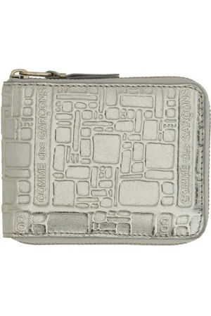 Comme des Garçons Portemonnaies - Textured Calfskin Zip-Around Wallet In Neutral Ton - für Damen