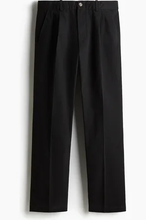 H&M Chino mit Bügelfalten in Regular Fit - Schwarz