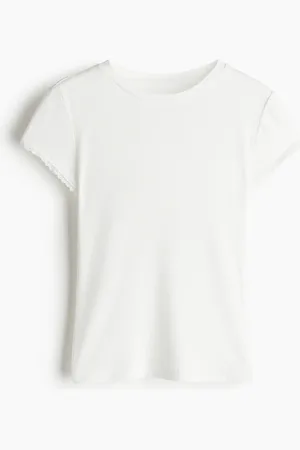 H&M Geripptes T-Shirt mit Spitzenborten - Weiß