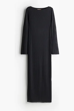H&M Geripptes Strickkleid - Schwarz