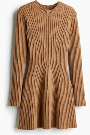 H&M Geripptes Strickkleid - Beige