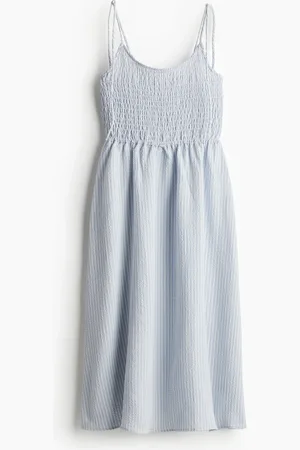 H&M Gesmoktes Kleid mit Bindeträgern - Blau