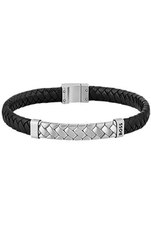 HUGO BOSS Schwarzes Armband aus geflochtenem Leder mit Fischgrätmuster auf dem Metall-Detail