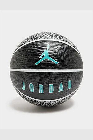 Jordan Playground 2.0 8P Basketball