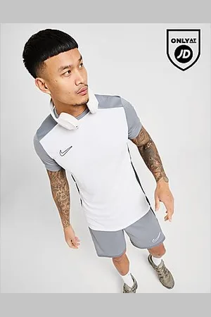 Nike Academy T