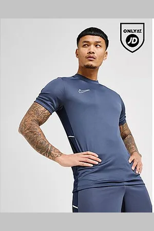 Nike Academy T