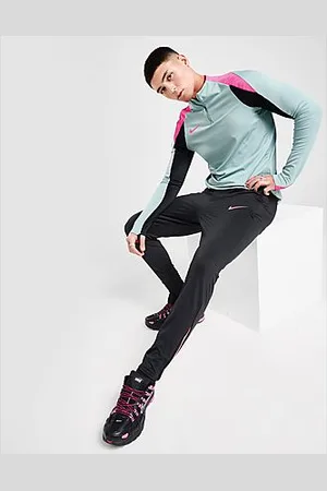 Nike Strike Dri