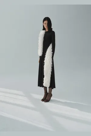 MANGO Langes ausgestelltes Strickkleid - Damen - M