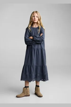 MANGO Besticktes Kleid mit Texturmuster - Kinder - 12