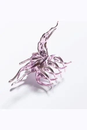 Monki Sculpted Butterfly Hair Claw