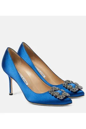 Manolo Blahnik Pumps Hangisi 90 aus Satin mit Kristallen