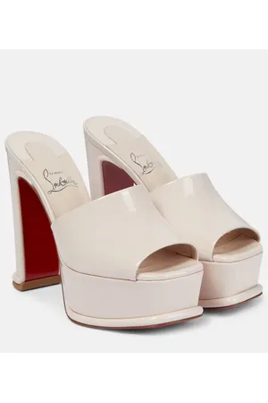 Christian Louboutin Plateau-Pantoletten Amali Alta aus Lackleder