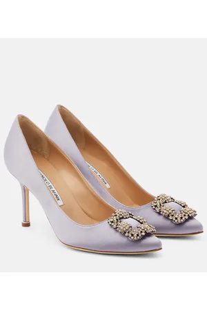 Manolo Blahnik Pumps Hangisi 90 aus Satin mit Kristallen