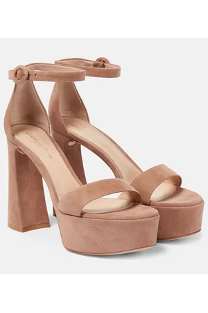 Gianvito Rossi Plateausandalen Sheridan aus Veloursleder
