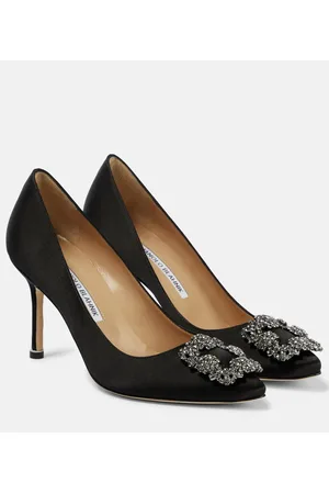 Manolo Blahnik Pumps Hangisi 90 aus Satin mit Kristallen