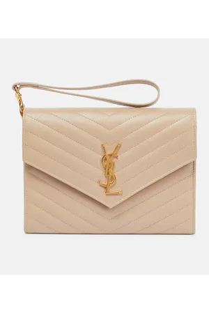 Saint Laurent Clutch Cassandre Small aus Matelassé-Leder