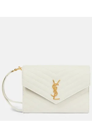Saint Laurent Clutch Cassandre Small aus Matelassé-Leder