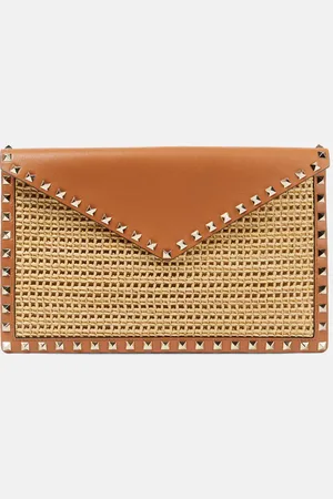 VALENTINO GARAVANI Clutch Rockstud Large aus Raffiabast und Leder