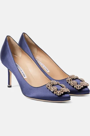 Manolo Blahnik Pumps Hangisi aus Satin mit Kristallen
